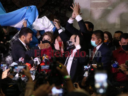 Golpes, anarquía y desorden en la elección de la directiva provisional del CN (FOTOS)