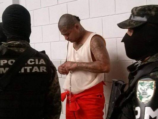 Fotos: Así fue el traslado de peligrosos reos a megacárcel de Santa Bárbara