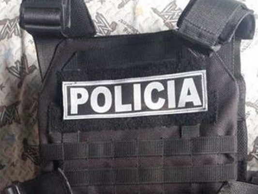 Como si se tratara de celulares ofrecen indumentaria de la Policía Nacional en Facebook