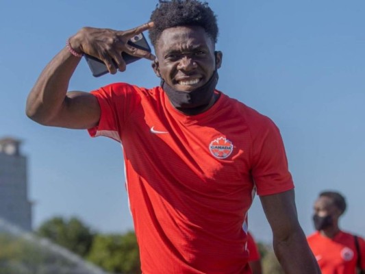 Alphonso Davies se integra a la selección de Canadá y analiza el duelo ante Honduras