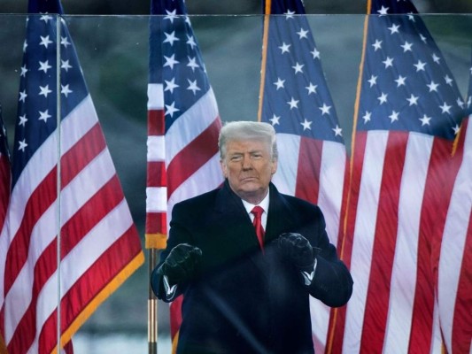 La presidenta del Comité Nacional Republicano, Ronna McDaniel, dijo que no hay segura de que Trump vuelva a ser candidato presidencial en las elecciones de 2024. FOTO: AFP