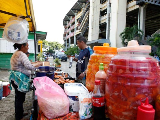 Así se vive el ambiente previo al duelo entre Honduras y Canadá