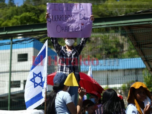 En Día de la Biblia: capitalinos manifiestan su fe ante adversidad por covid-19