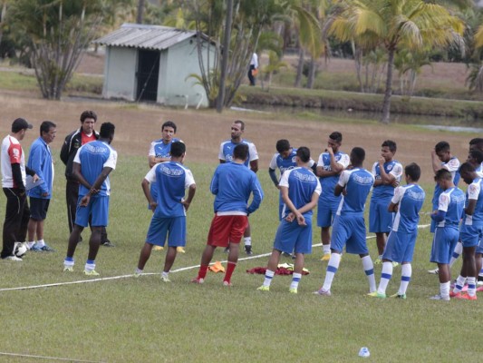 Futbolistas resienten el ISR y Portillo tiró: 'Es impuesto de guerra”