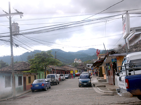 Fallas técnicas provocaron apagón en Valle de Ángeles