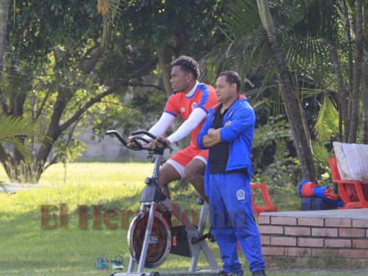 FOTOS: Con toda su artillería, así entrenó el Olimpia de Troglio este martes
