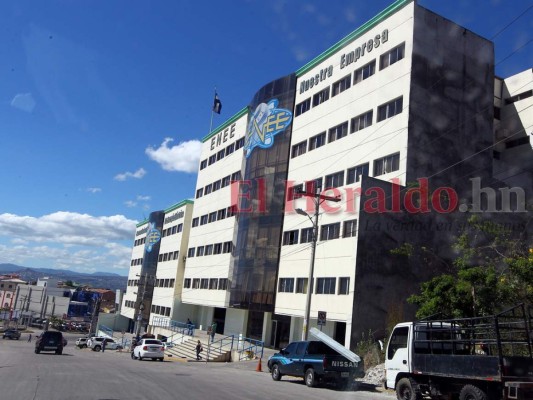 Circula falso dictamen para cancelar contrato de EEH, confirma Óscar Nájera