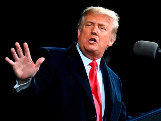 Trump indulta a más aliados, incluido el padre de su yerno Jared Kushner