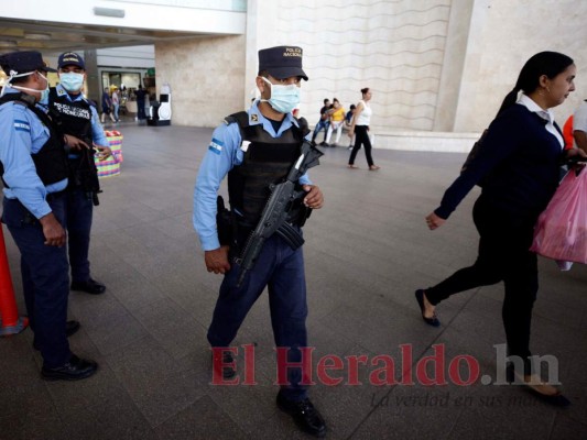 Extreman medidas y hacen recorridos en comercios para evitar el coronavirus&nbsp;&nbsp;