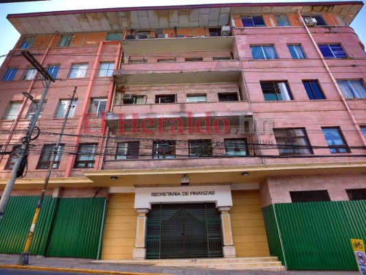 Capitalinos procuran 'normalizar' sus vidas en medio de pandemia y huracanes (FOTOS)