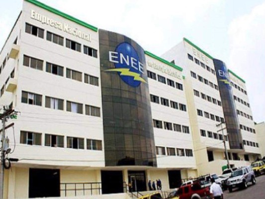 Exgerente de la ENEE niega haber firmado contratos con empresas de Los Cachiros
