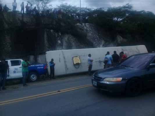 Múltiple colisión en carretera a Olancho deja un muerto y varios heridos