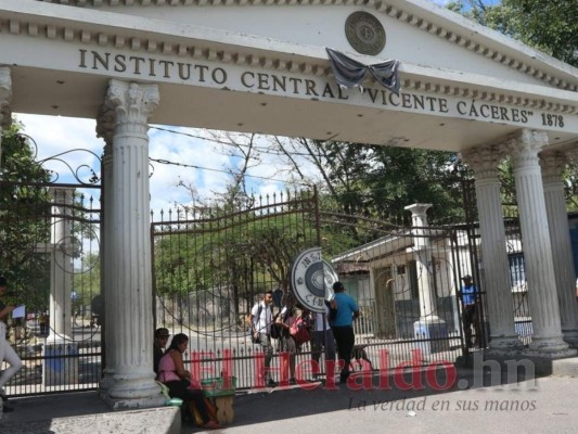 Instituto Central Vicente Cáceres cumple 143 años de formar jóvenes