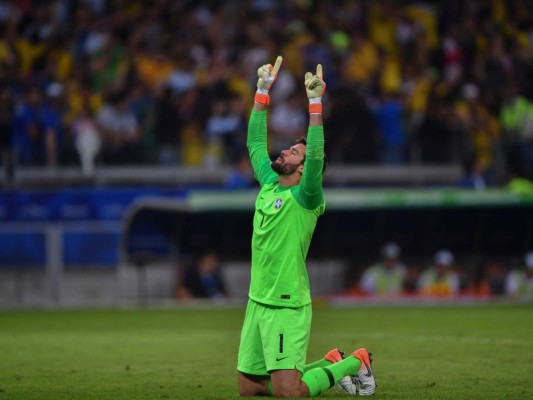 Alisson Becker, el portero del arco invicto y el uniforme limpio