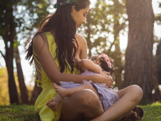 ¿Qué es la prolactina y qué produce su aumento?