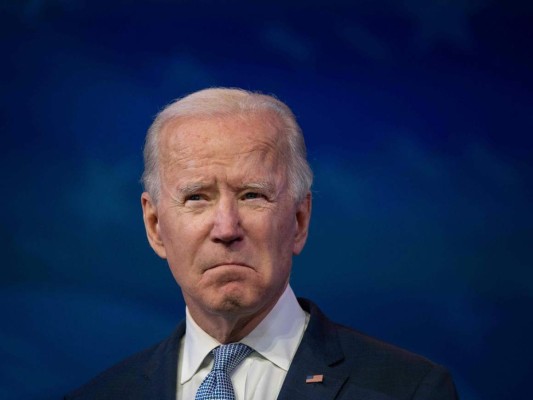 Biden califica como un ataque a la democracia disturbios en el Capitolio