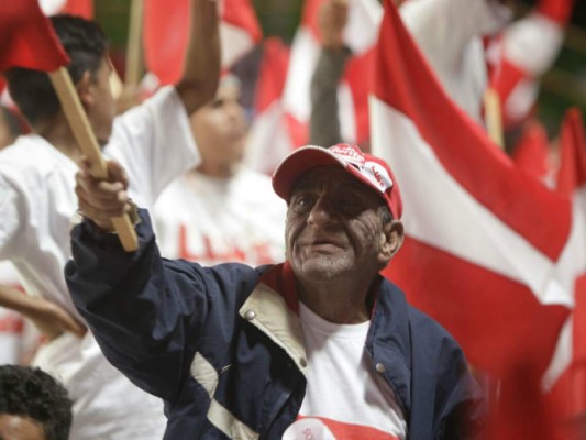 Luis Zelaya cierra campaña presidencial en Tegucigalpa