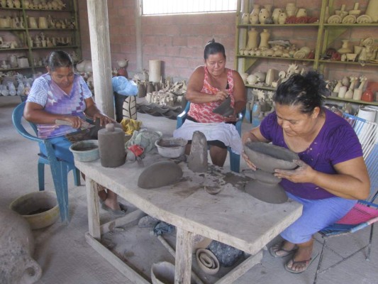 Con respaldo internacional operan microempresas