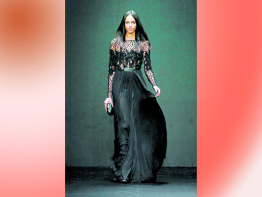Dominicana Moda: Femenina y sofisticada