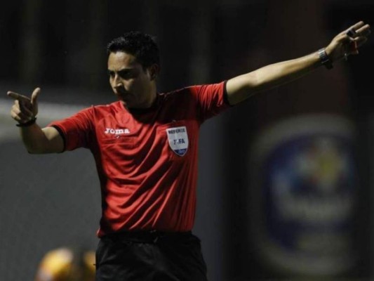 Said Martínez elegido como el mejor árbitro de Concacaf en 2021