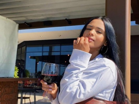 AloSofia, la cantante con la que Anuel AA supuestamente engañó a Karol G (Fotos)