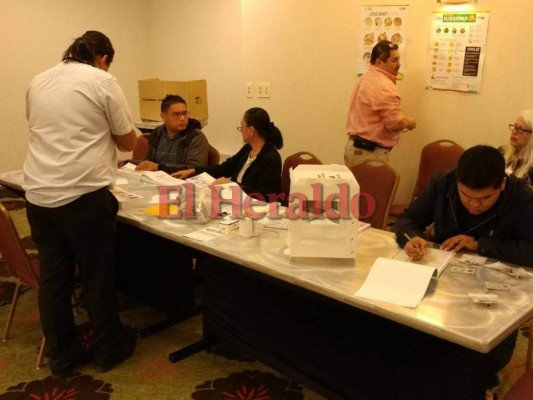 Hondureños en el extranjero, los primeros en votar