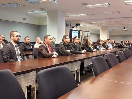 Alumnos del Colegio de Defensa Nacional visitan Centro de Estudios Hemisféricos en Washington