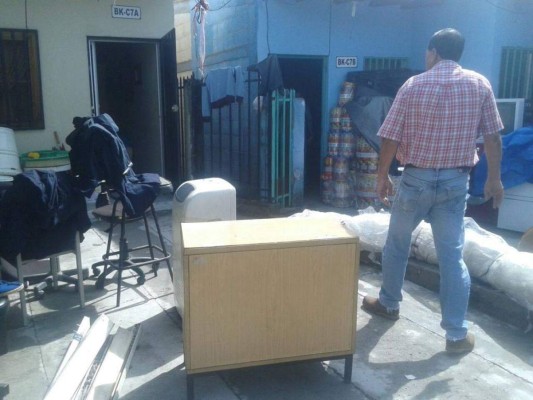 Tras tormenta varias casas peligran ser arrastradas en col. 15 de septiembre