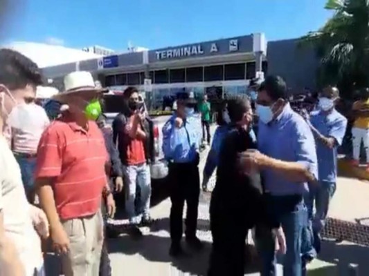 Así fue el ingreso a Honduras del exdirector de la Policía Nacional Ramón Sabillón (Fotos)