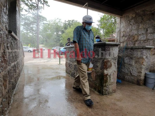 Familias enteras disfrutan la belleza natural de El Picacho (FOTOS)