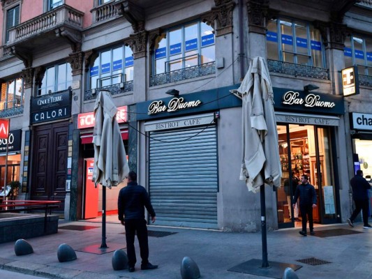 Tiendas vacías, cuarentena y alerta máxima en Italia por coronavirus