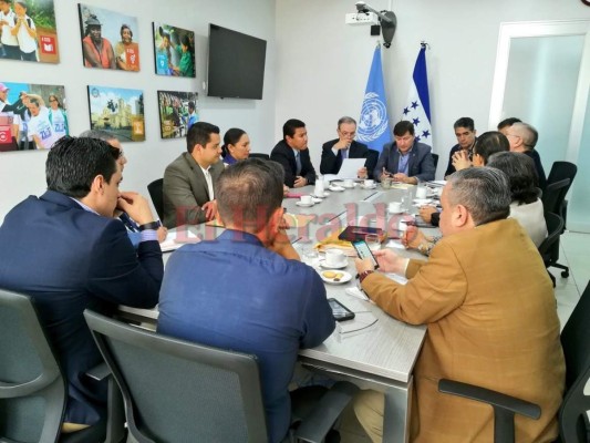 Las mesas técnicas del diálogo tendrán al menos diez personas