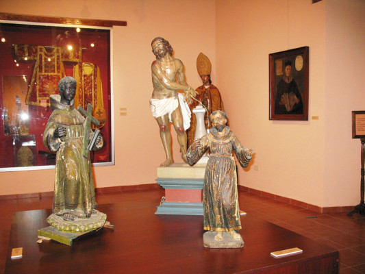 Delincuentes acechan templos y museos de Comayagua