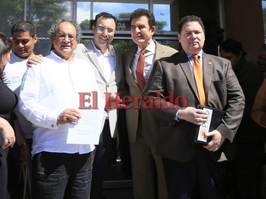 La oposición pide al Ministerio Público que amplíe requerimiento a JOH