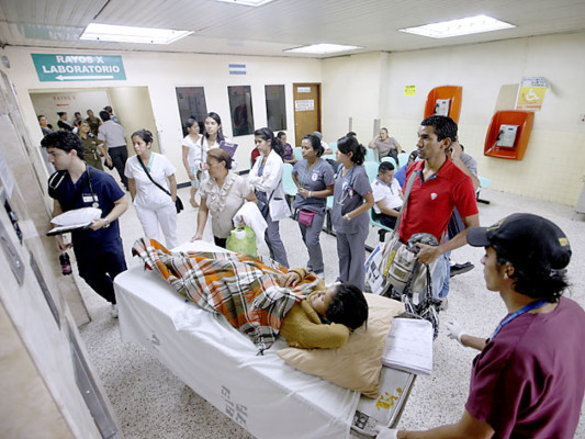 Tras lograr acuerdo, personal técnico retorna a sus labores en el hospital Escuela