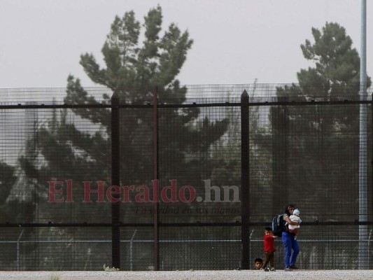 Fotos: Bajo condiciones inhumanas deambulan migrantes hondureños en Ciudad Juárez, México