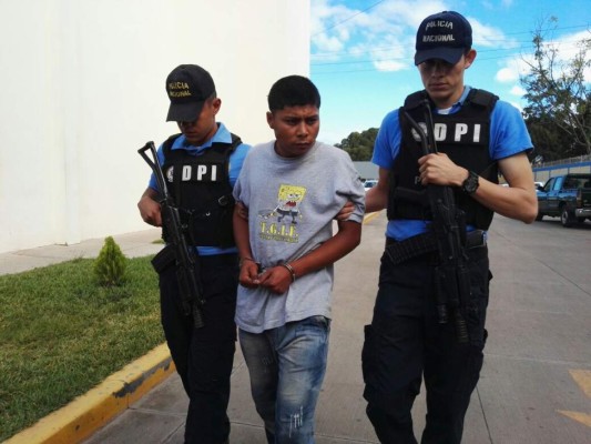 Capturan a integrante de la Pandilla 18 por el asesinato de una menor de 14 años en la colonia Nueva Suyapa