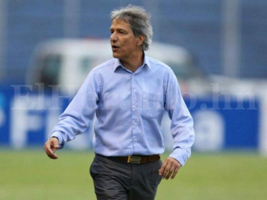 Carlos Restrepo confirma equipo alterno ante Real España