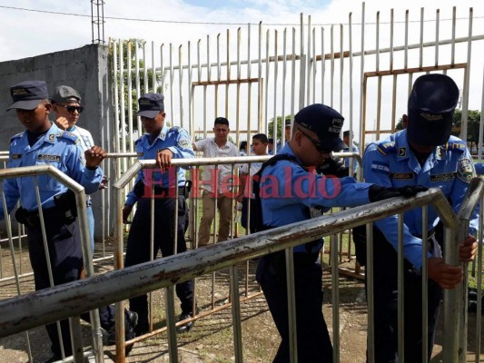 FOTOS: Banderas, gorras y camisas... ¡Todo el ambiente para el Honduras vs Australia en San Pedro Sula!