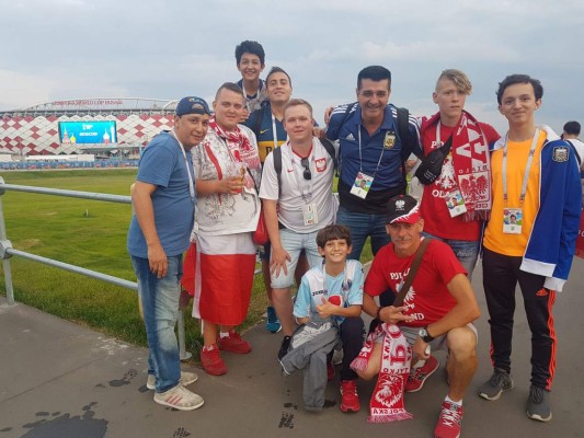 Las fotos de Diego Vazquez, entrenador de Motagua, apoyando a Argentina desde el Mundial Rusia 2018