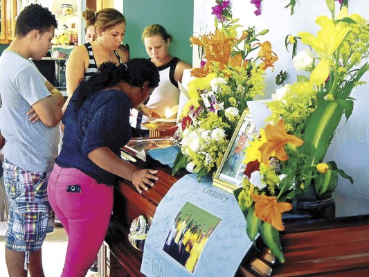 Profundo dolor en vela de menor fallecido en juegos mecánicos