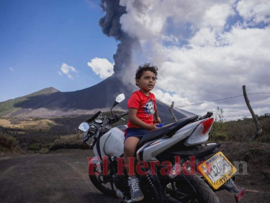 Volcán de Pacaya mantiene en alerta a guatemaltecos