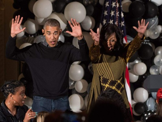 Los Obama bailan al ritmo de Michael Jackson en la Casa Blanca