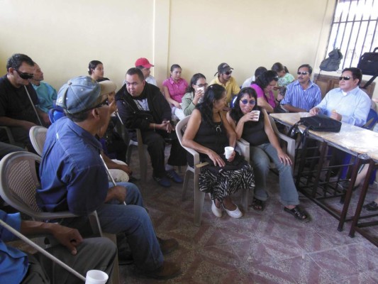 Abandonado permanece centro para no videntes