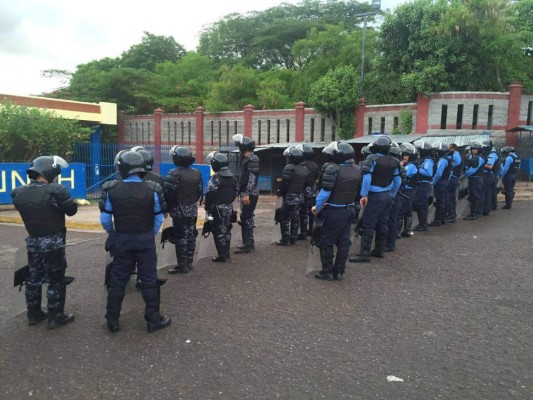 Estudiantes desalojaron pacíficamente la UNAH, luego de haberse violentado autonomía