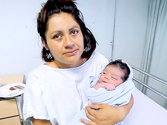 Tres varones y una niña, los primeros nacimientos de 2012 en Tegucigalpa