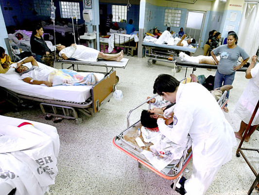 Dieciocho quemados por pólvora ingresaron al Escuela