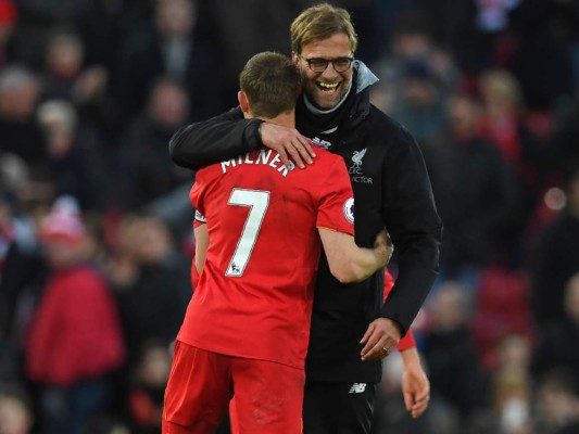 Liverpool remonta ante el Burnely 2-1 y queda cuarto en la tabla