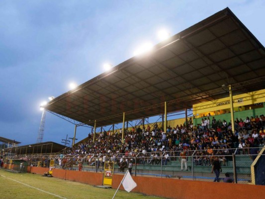 Honduras de El Progreso venció 1-0 Lobos UPNFM y se quedará un año más en Liga Nacional