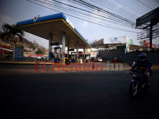 FOTOS: Capitalinos se abastecen durante quinta semana de cuarentena